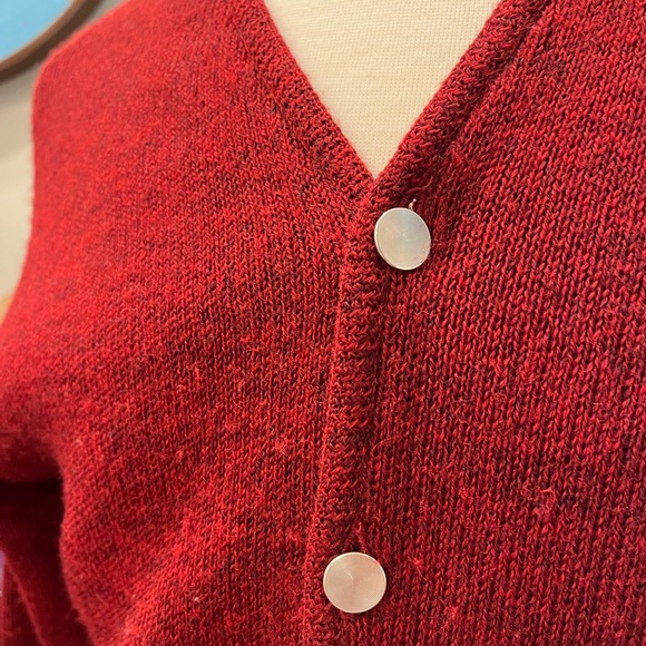 Made in Canada 100% virgin wool red sweater Jantzen M - Picture 3 of 5
